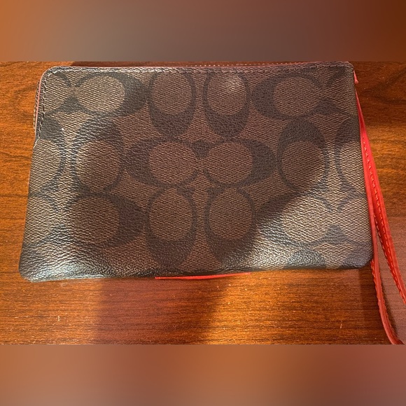 Coach Corner Zip Wristlet In Signature Canvas - Picture 2 of 2